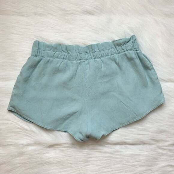 Aritzia Wilfred Montrouge Shorts Crepe Paperbag Waist Turquoise blue Size XS - Picture 15 of 16
